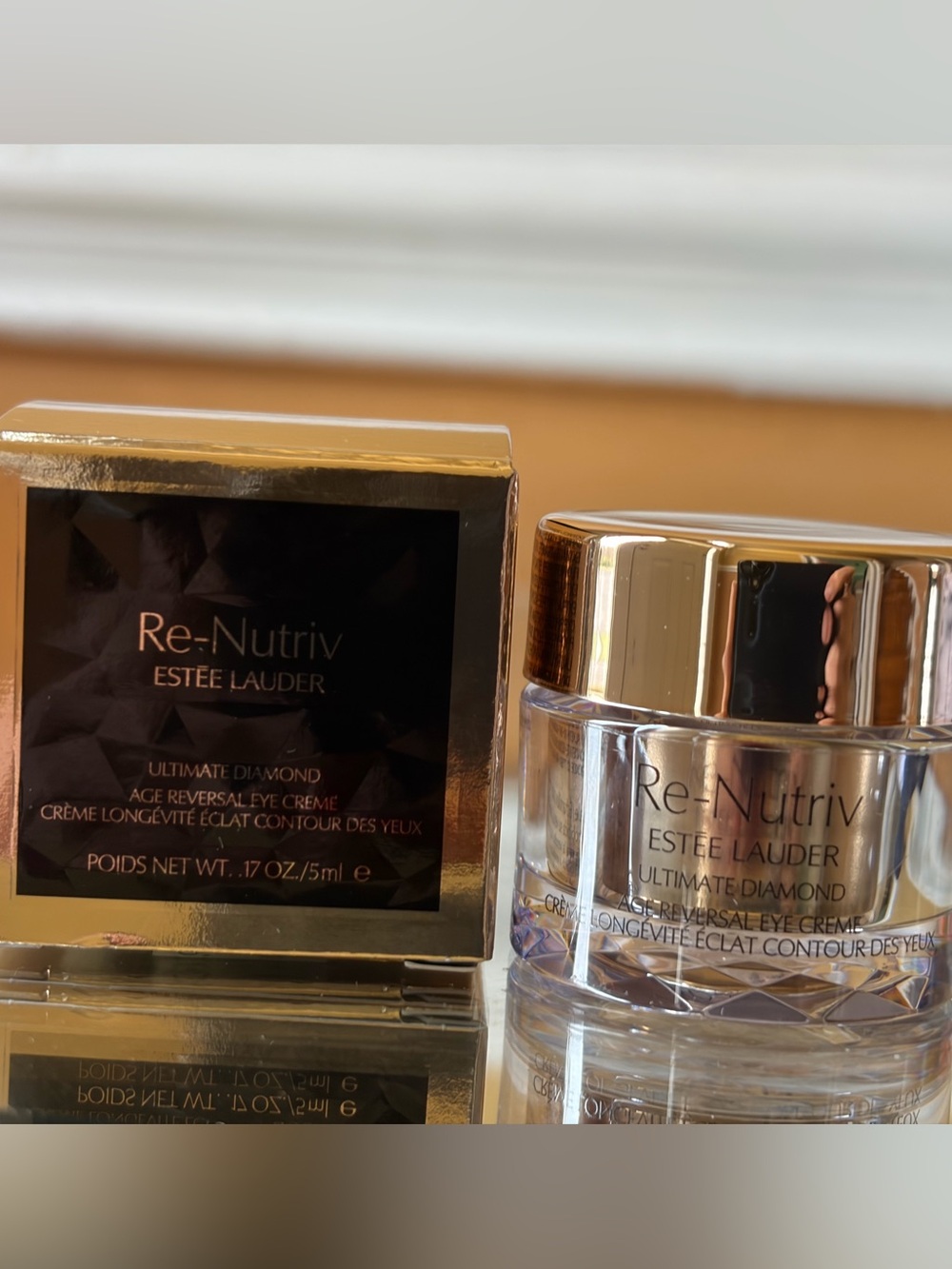 Estée Lauder Re-Nutriv ultimate diamond age reversal eye cream